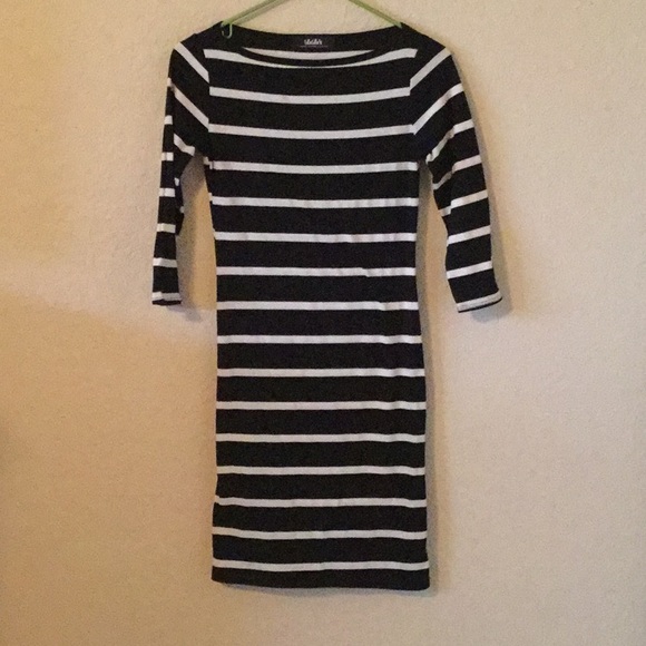 Lulu’s Striped T-shirt Dress - Picture 2 of 2